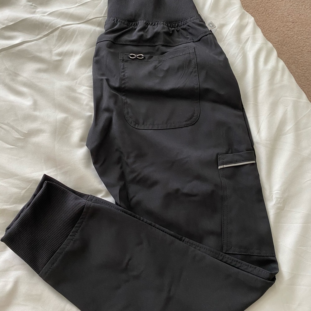 Infiniti Mid-Rise Jogger Scrub Pants
